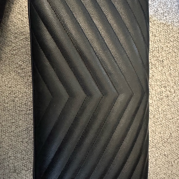 SAINT LAURENT Cassandre Chain matelassé textured-leather wallet - Picture 10 of 14